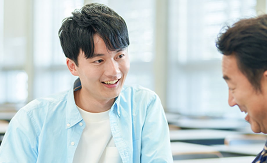 ３人の未就園児が遊んでいる